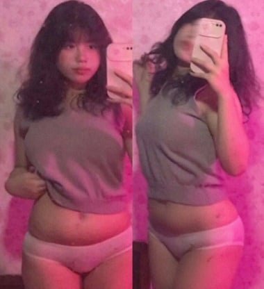 Bé dâm dâm múp mọp múp mọp vặn vẹo mới phê pha